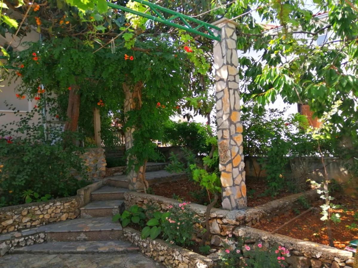 Apartmani Zmiric Primošten Dış mekan fotoğraf