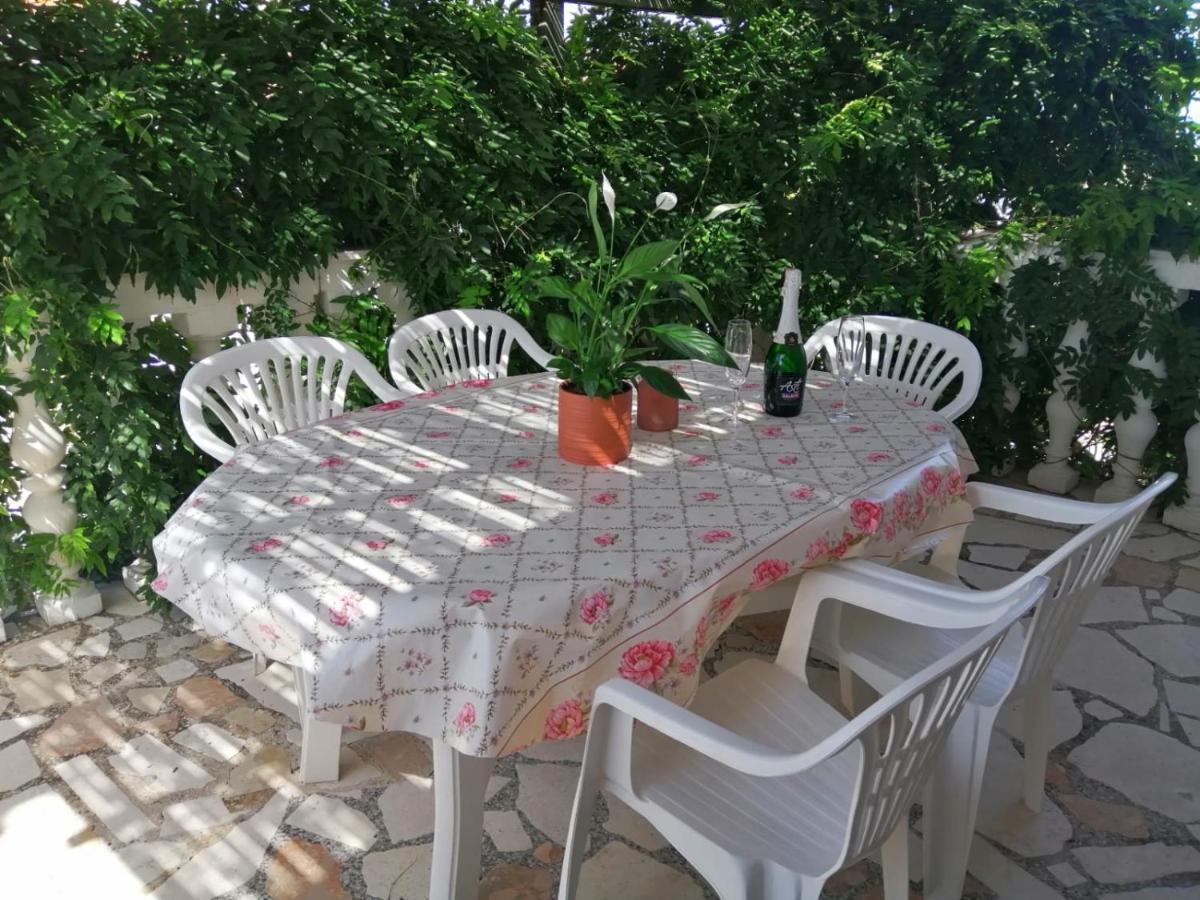 Apartmani Zmiric Primošten Dış mekan fotoğraf