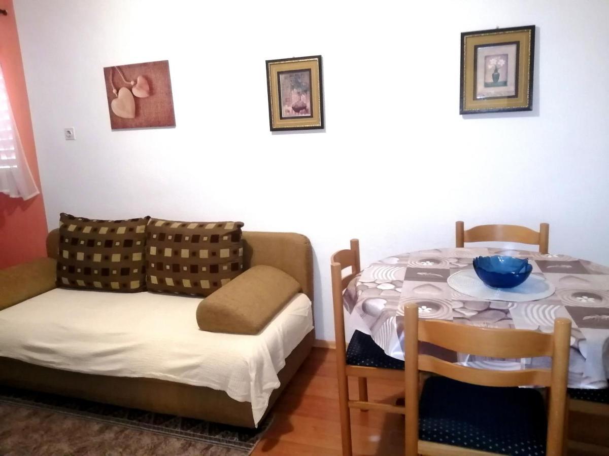 Apartmani Zmiric Primošten Dış mekan fotoğraf