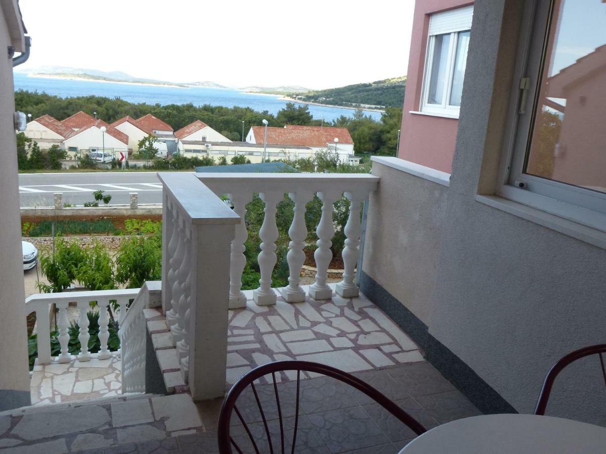 Apartmani Zmiric Primošten Dış mekan fotoğraf